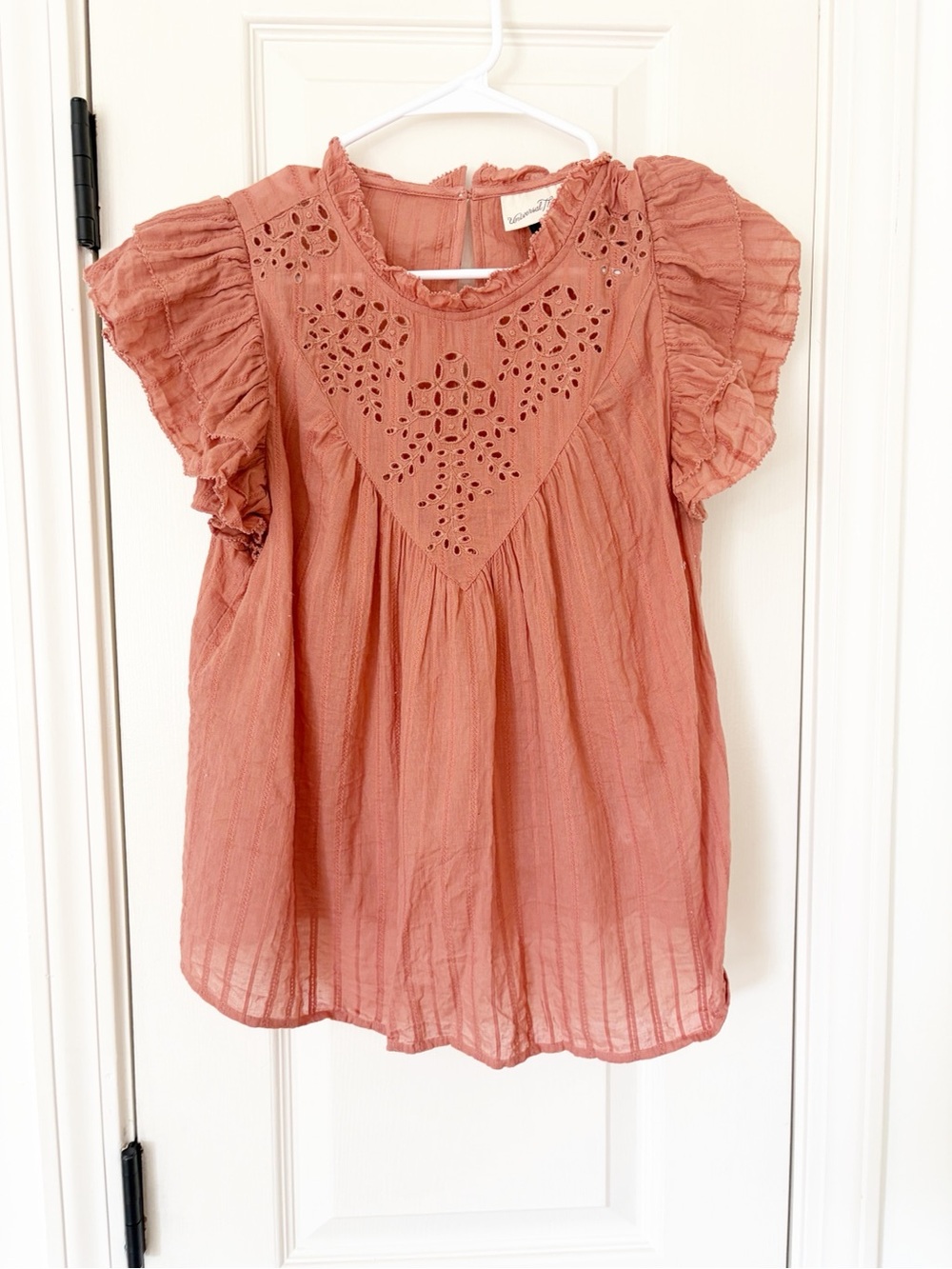 Med • Universal Thread Women's Eyelet Ruffle Sleeve Top - Dusty Rose
